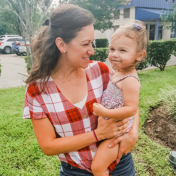 Meet your Posher, Sara - Picture 1 of 1